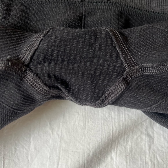 Lululemon - Picture 8 of 8